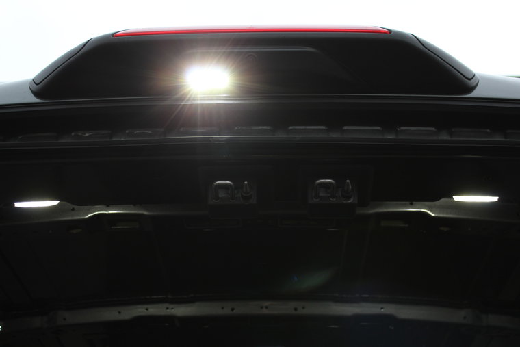 Vehicle Image 12