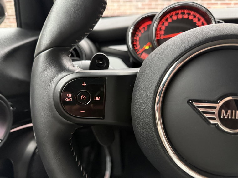 Vehicle Image 27