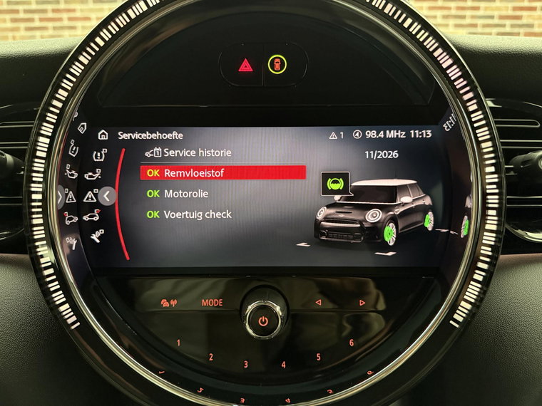 Vehicle Image 38