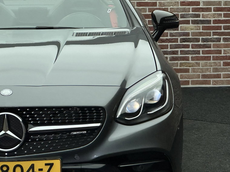 Vehicle Image 32