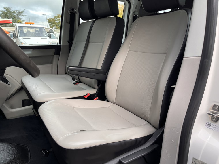 Vehicle Image 36
