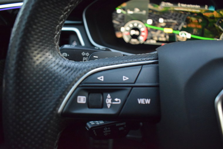 Vehicle Image 35