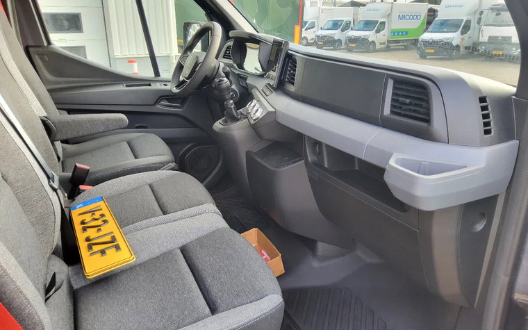 Vehicle Image 16