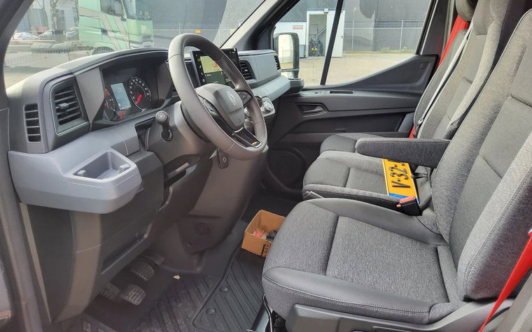 Vehicle Image 11
