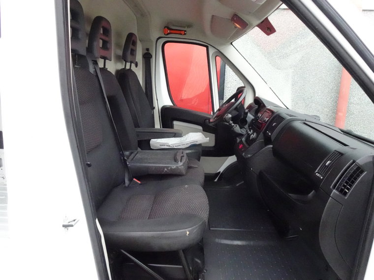 Vehicle Image 26