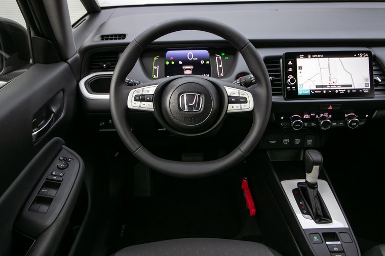 Vehicle Image 16