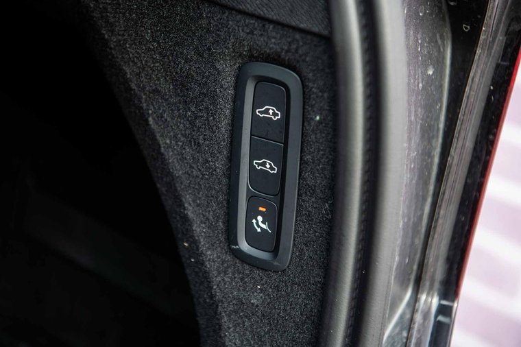 Vehicle Image 38