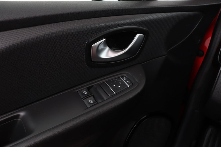 Vehicle Image 32