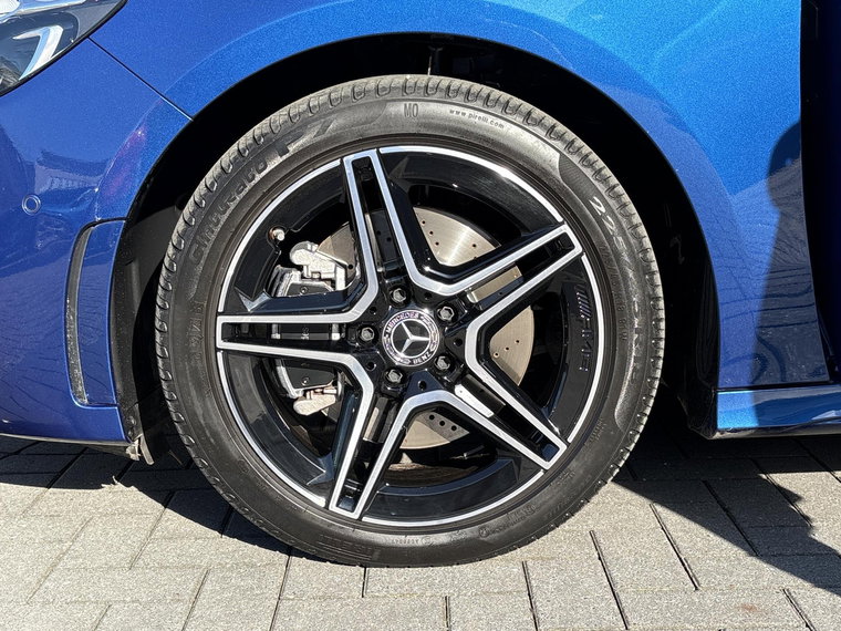 Vehicle Image 41