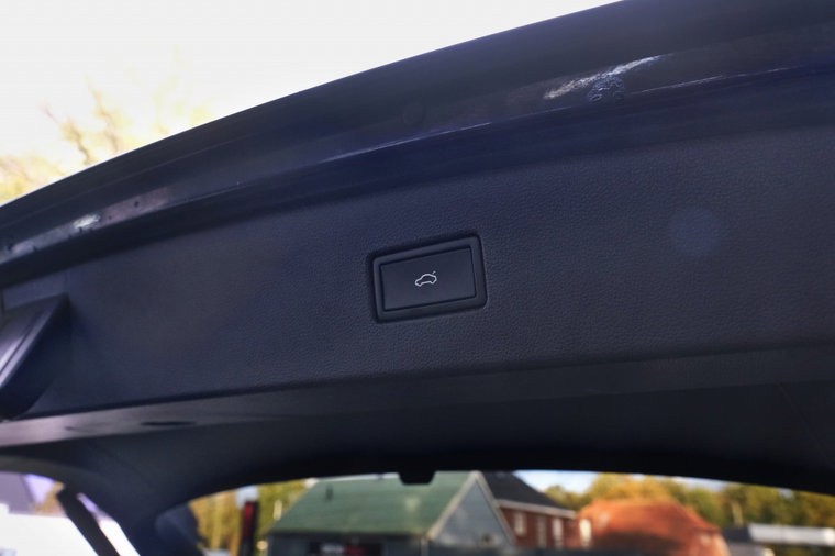 Vehicle Image 38
