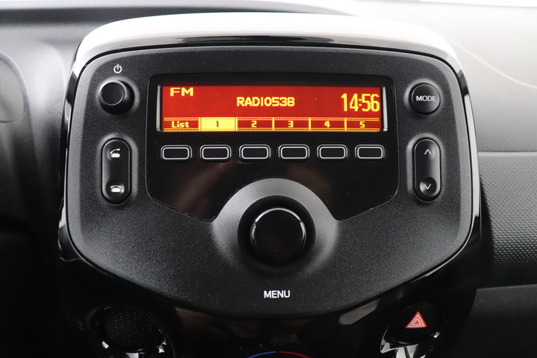 Vehicle Image 22
