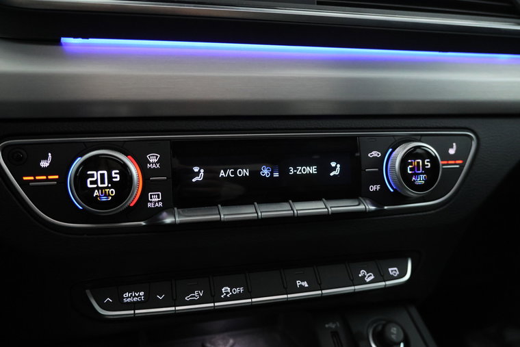 Vehicle Image 36