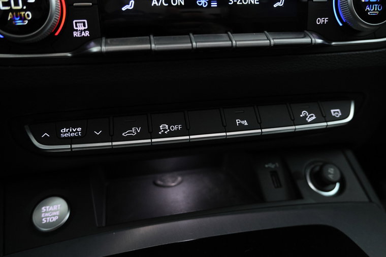 Vehicle Image 37