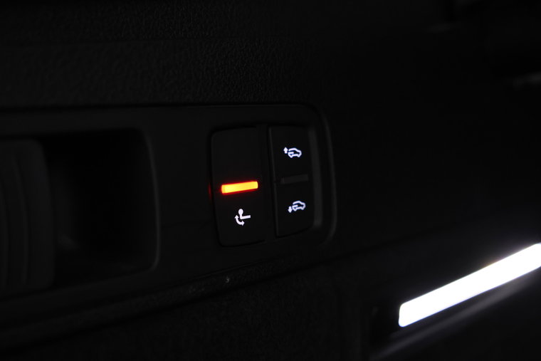 Vehicle Image 48