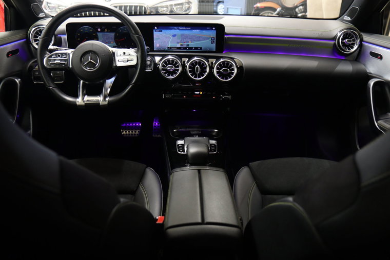 Vehicle Image 8