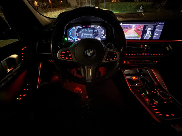 Vehicle Image 16