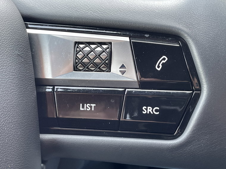 Vehicle Image 28