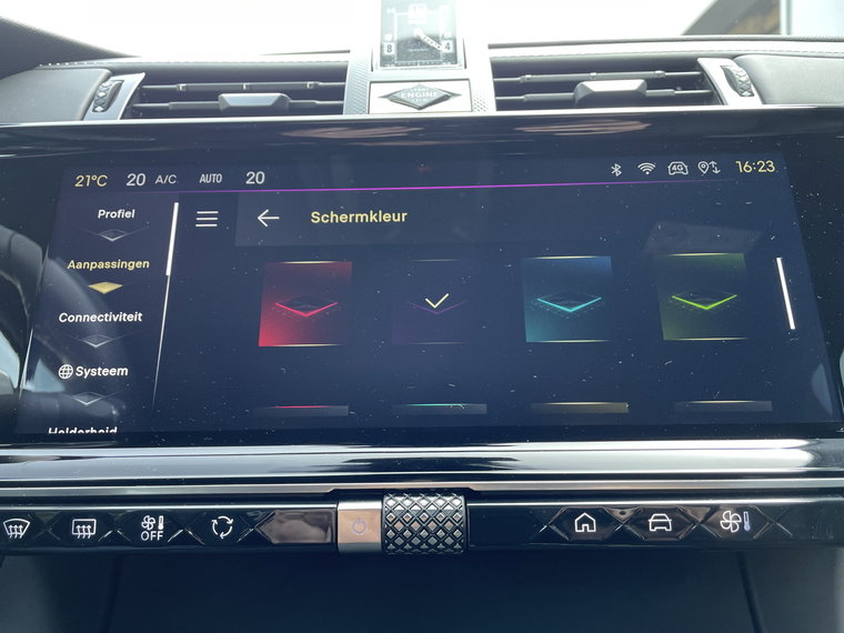 Vehicle Image 40