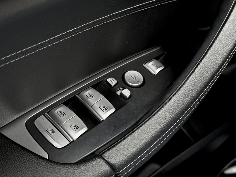 Vehicle Image 45