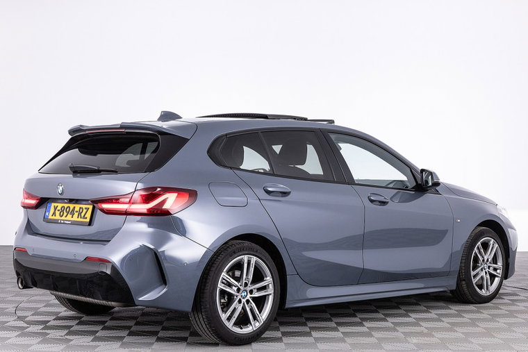 Vehicle Image 36