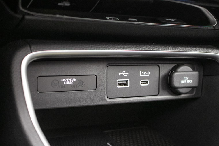 Vehicle Image 28