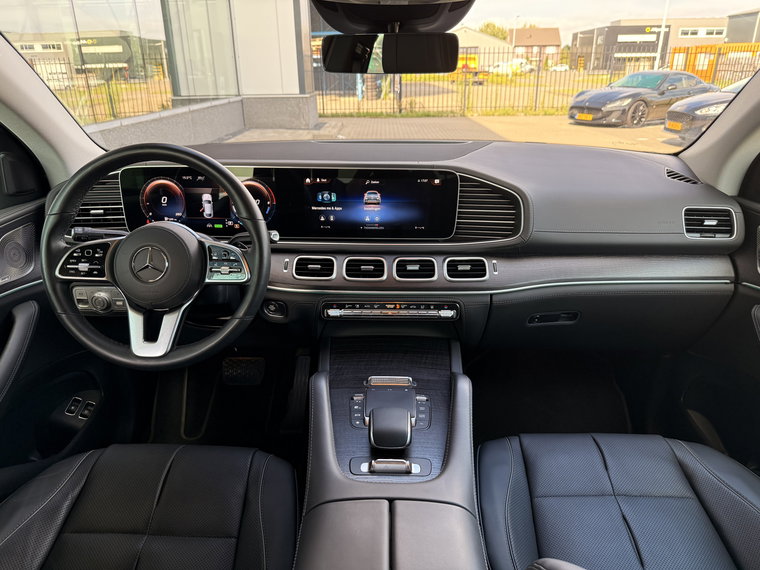 Vehicle Image 28