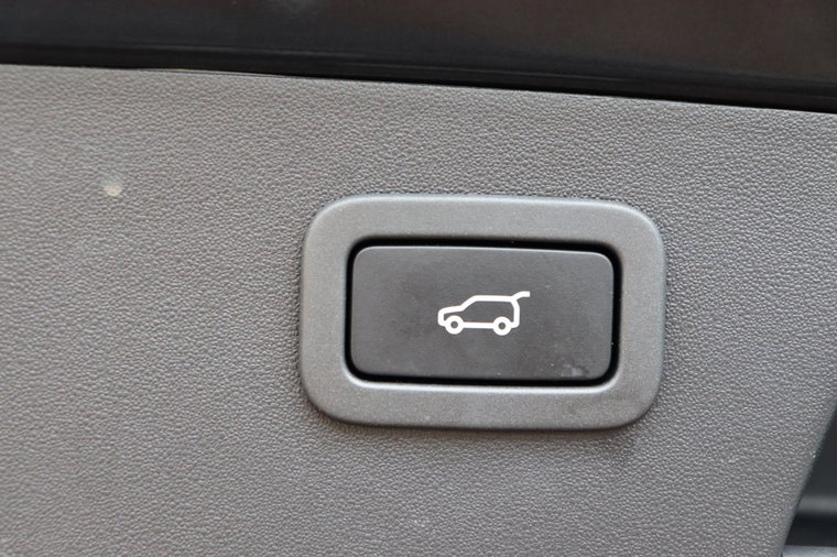Vehicle Image 32