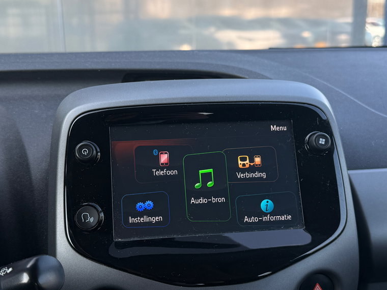 Vehicle Image 11