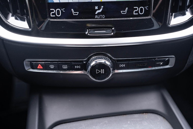Vehicle Image 48