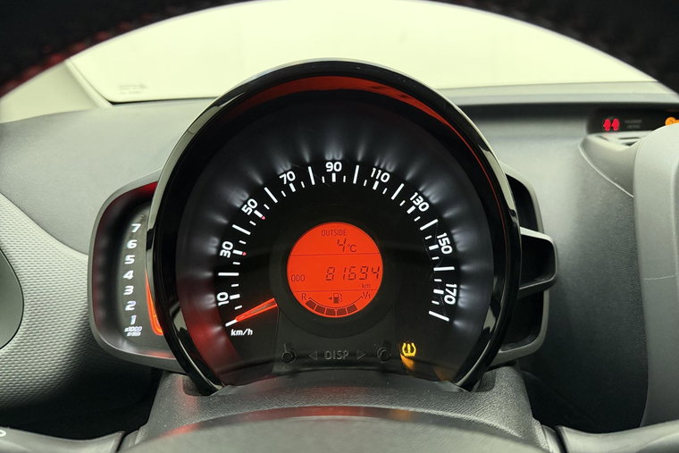 Vehicle Image 23