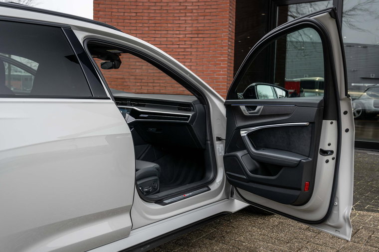 Vehicle Image 37