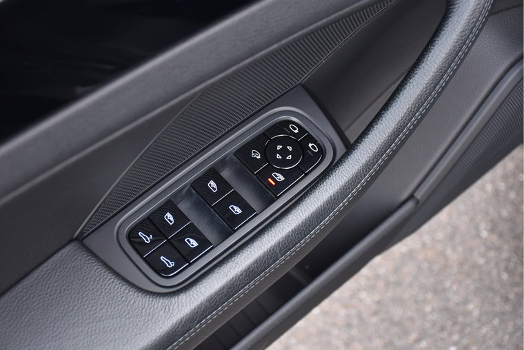 Vehicle Image 26