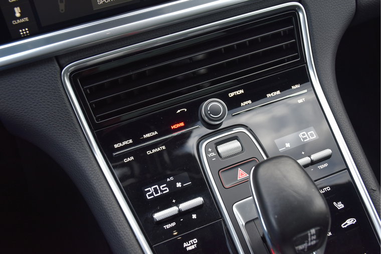 Vehicle Image 35