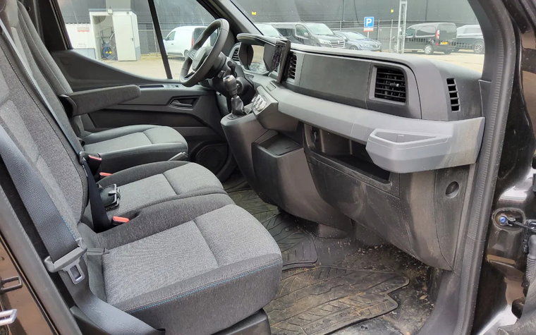 Vehicle Image 19