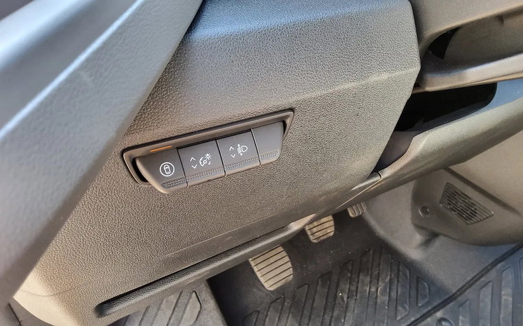Vehicle Image 33