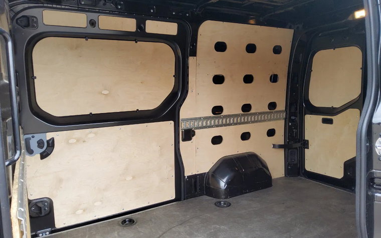 Vehicle Image 8