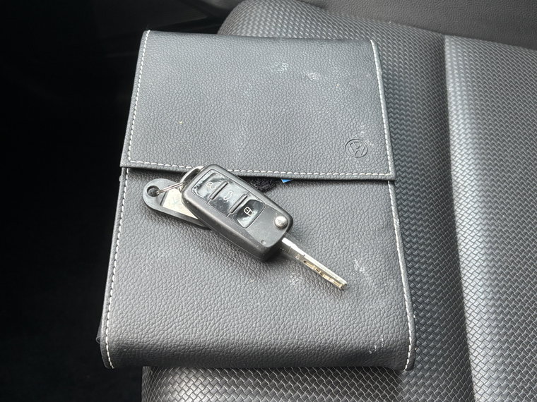 Vehicle Image 23