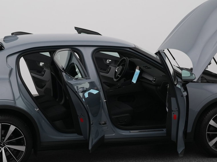 Vehicle Image 35