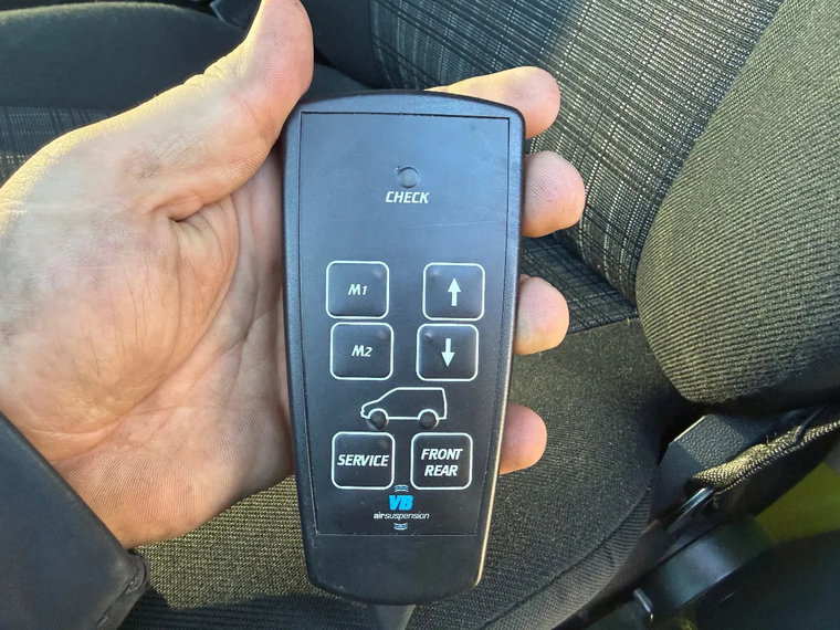 Vehicle Image 42