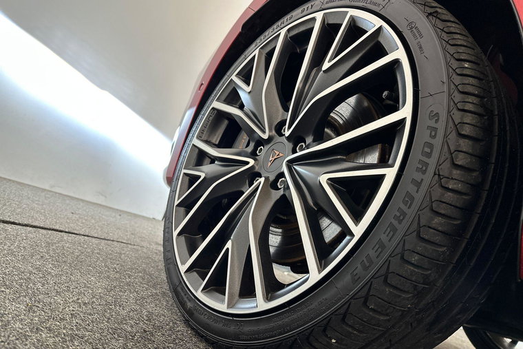 Vehicle Image 12