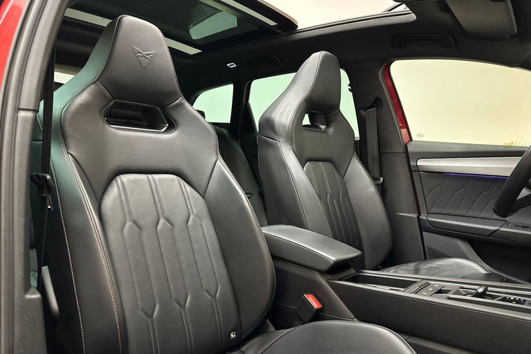 Vehicle Image 16