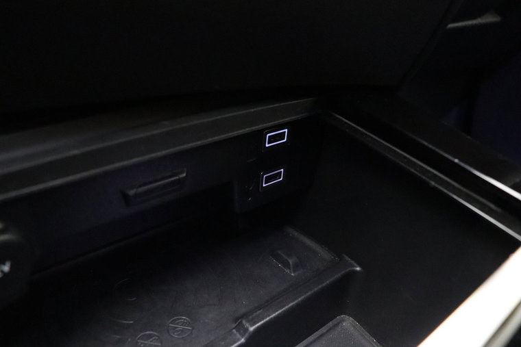 Vehicle Image 33