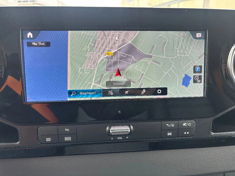 Vehicle Image 21