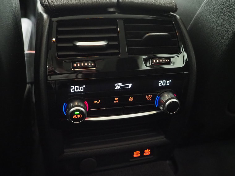 Vehicle Image 34