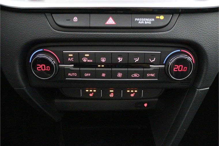 Vehicle Image 26