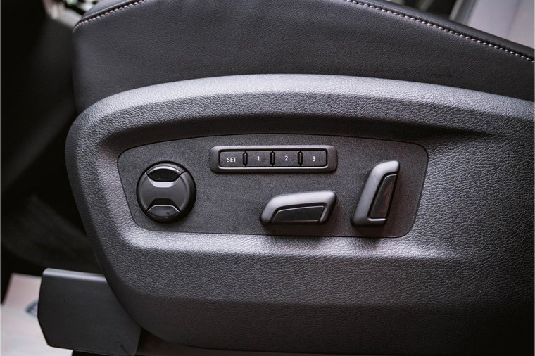 Vehicle Image 27