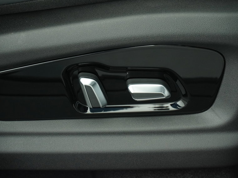 Vehicle Image 41