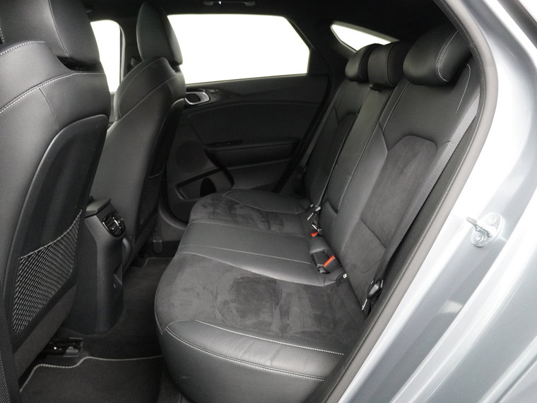 Vehicle Image 35