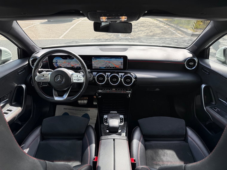 Vehicle Image 30