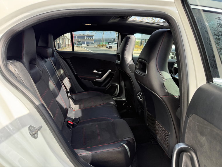 Vehicle Image 35
